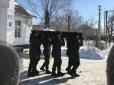 Таємне стало явним: У РФ поховали вбитого в Сирії артилериста, про загибель якого Міноборони РФ промовчало (фото)