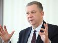 Податки, податки: Міністр-дієтолог хоче більше заробітчанських коштів