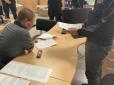 10 років за збитки державі та ризик життю українських вояків: ДБР звинувачує ексвисокопосадовця Міноборони у закупівлі неякісної техніки на мільйони