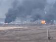 Колона кемеровського СОБРу горіла дуже ефектно: У мережу виклали відео бою на мосту через річку Ірпінь 25 лютого