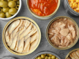Названо сім продуктів тривалого зберігання без холодильника, якими варто запастися на випадок блекауту