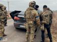 Награбовані в українців гривні обмінювали для окупантів на рублі: На Сумщині затримали чергових колаборантів (фото)
